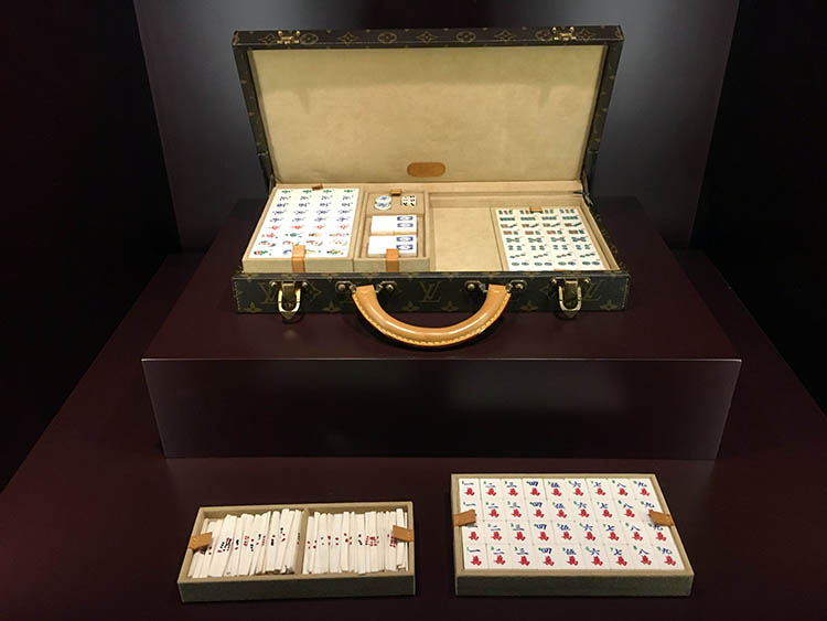 louis vuitton mahjong set
